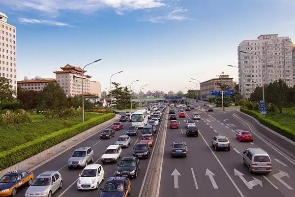 万向集团获批5000辆新能源客车项目进军汽车领域，实力不可小觑