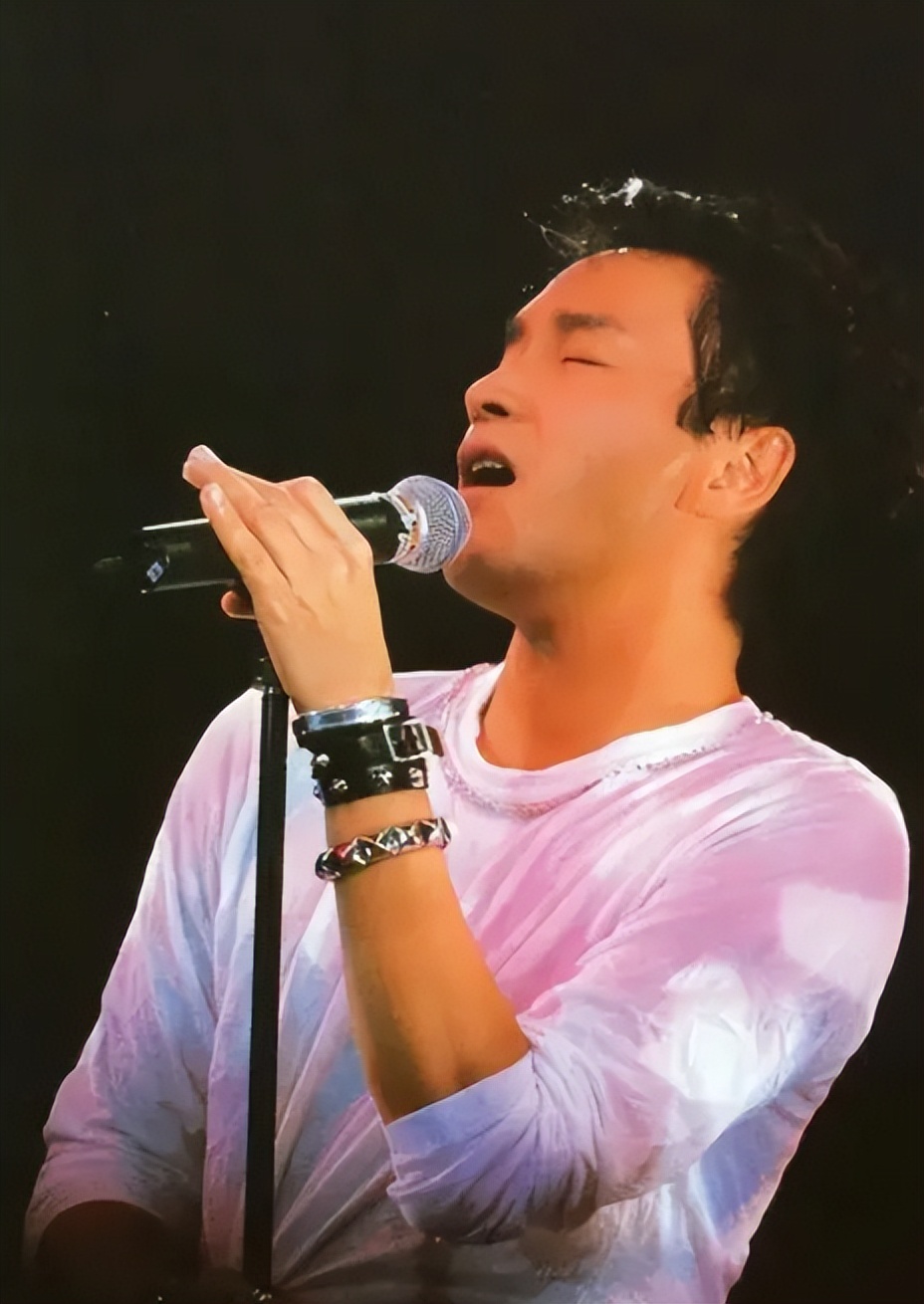 张国荣演绎生涯_张国荣歌手生涯_张国荣的职业生涯与转折点