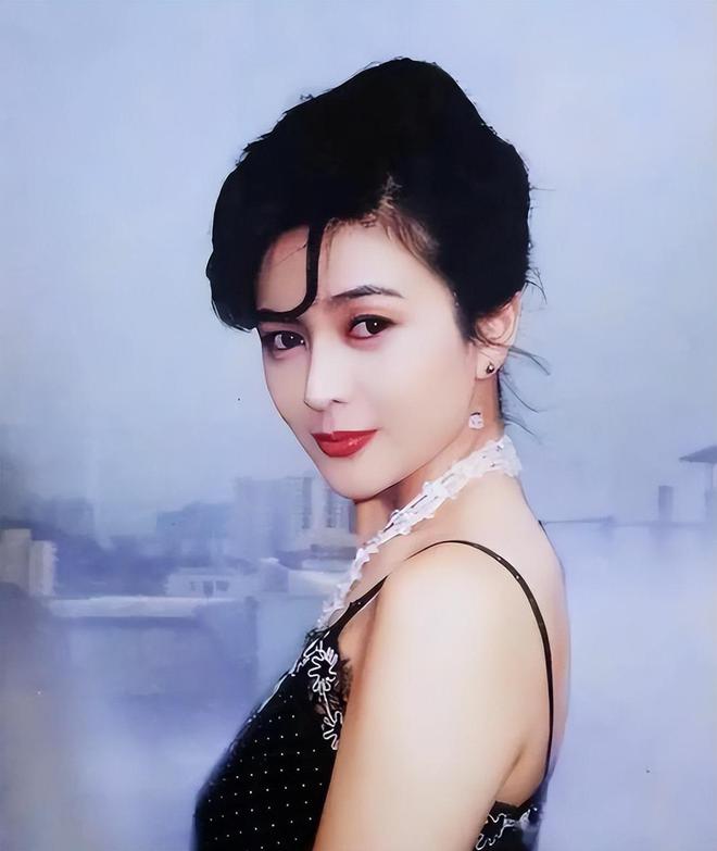 影视演员关之琳_特工绍特剧情深度解析_深度解析关之琳的演艺之路