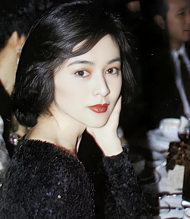 特工绍特剧情深度解析_影视演员关之琳_深度解析关之琳的演艺之路