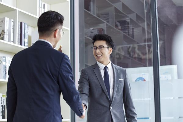 《虚拟货币市场惨状:价格暴跌、投资者损失惨重》 图2