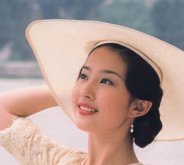 刘亦菲仙女落泪视频_小仙女刘亦菲_刘亦菲：银幕上的仙女