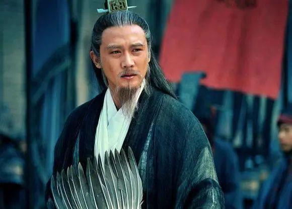 李斯提出的观点_李斯的军事影响与战略思考_李斯制定了一系列重要政策