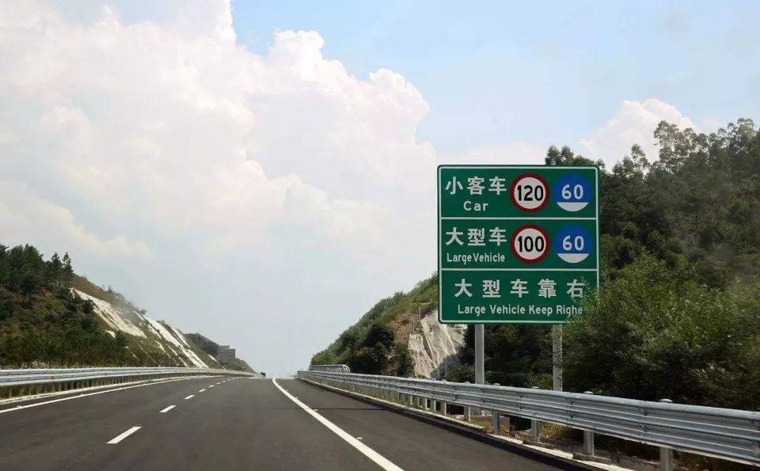 如何通过奔驰实现驾驶的乐趣？_奔驰驾驶_奔驰驾驶模式是什么意思
