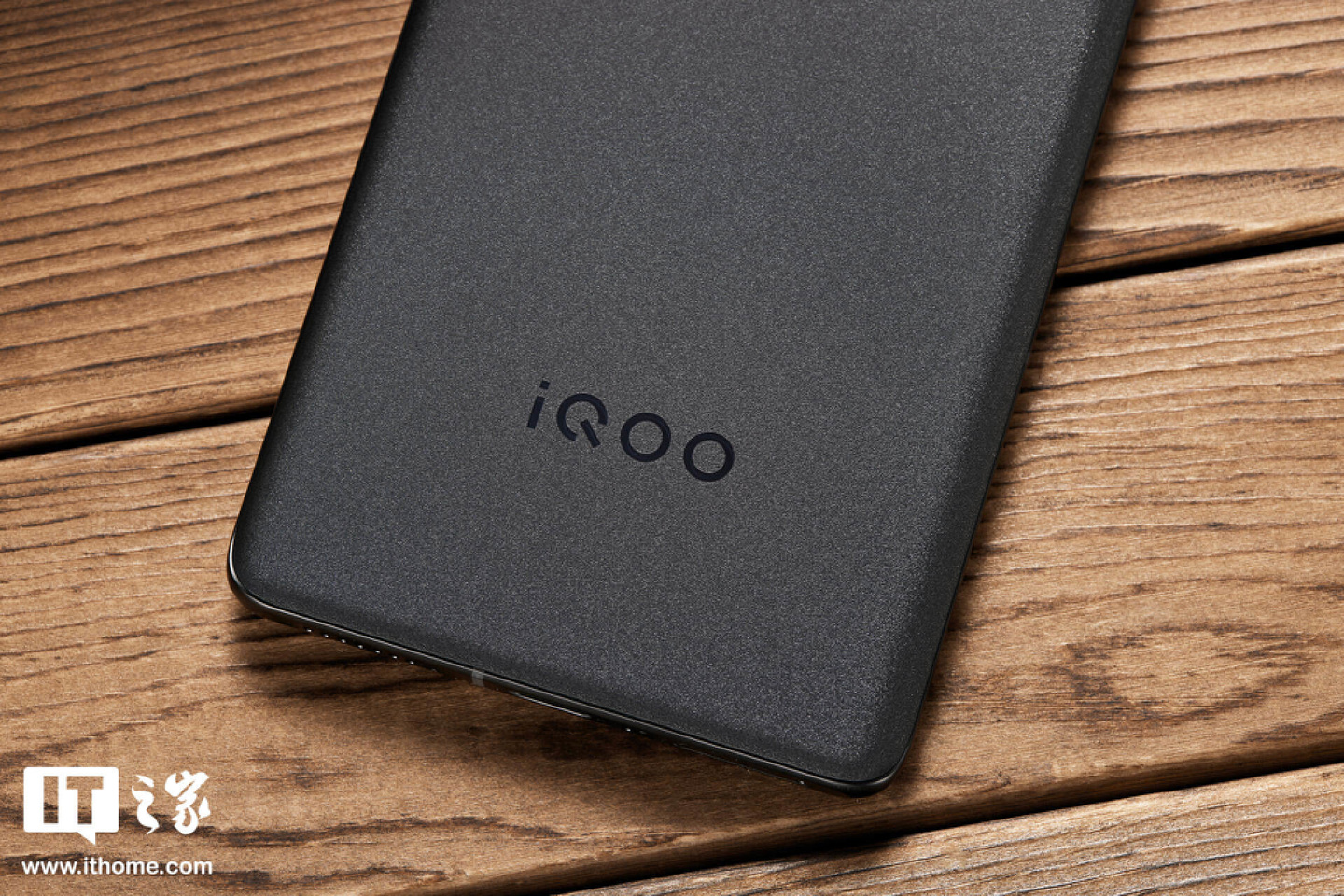 iqoo配件都有什么_如何选择适合自己的iQOO手机配件?_iqoo7必备配件