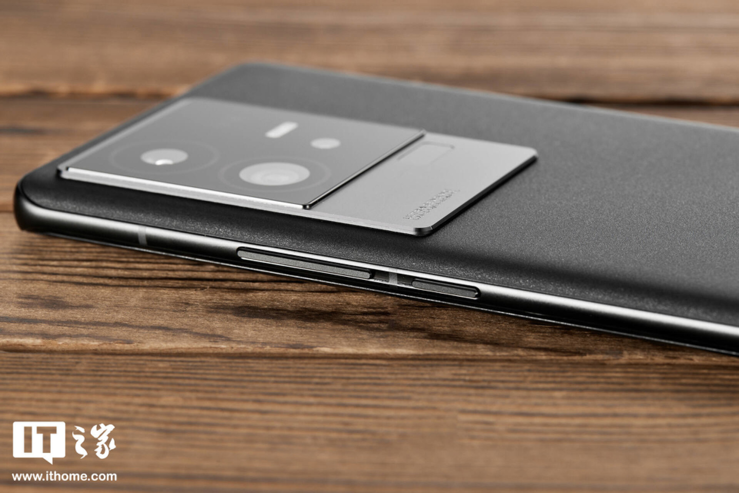 iqoo配件都有什么_如何选择适合自己的iQOO手机配件?_iqoo7必备配件