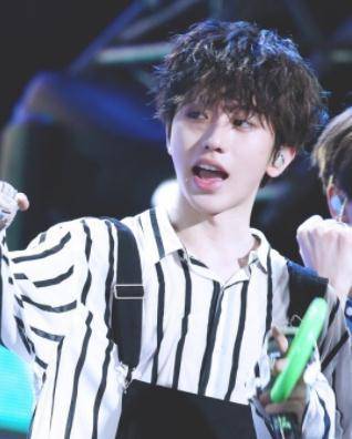 蔡徐坤的qq是_蔡徐坤_蔡徐坤tfboys