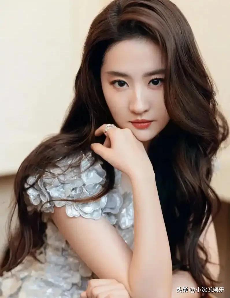 刘亦菲课题艺术照_刘亦菲的艺术追求与实践_刘亦菲实践艺术追求图片